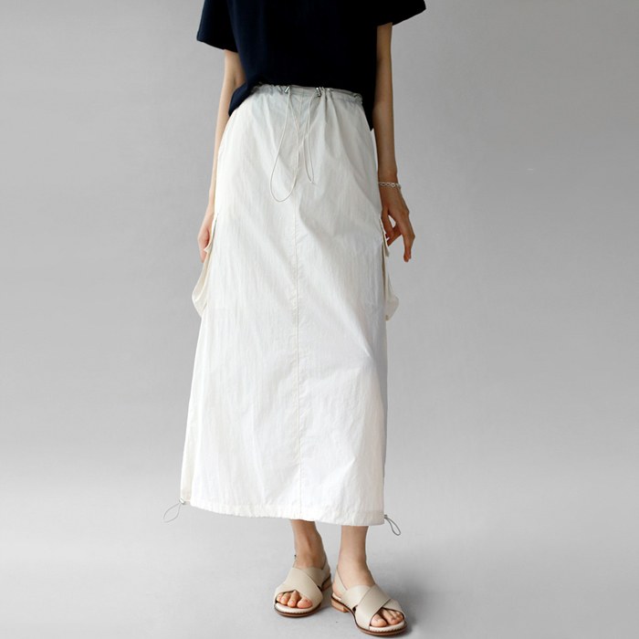 String cargo skirt