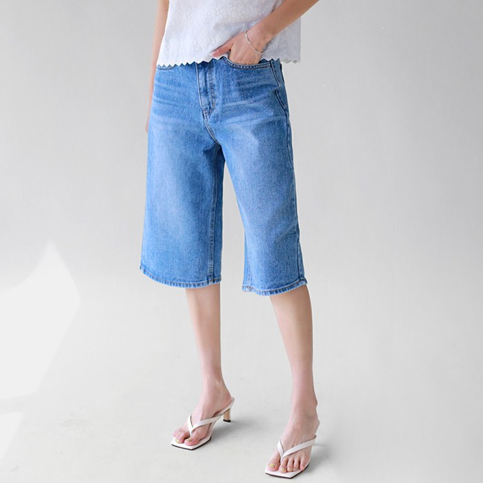 Capri Denim Pants