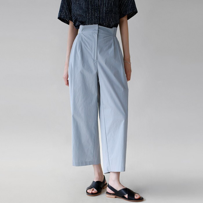 Over pin tuck pants