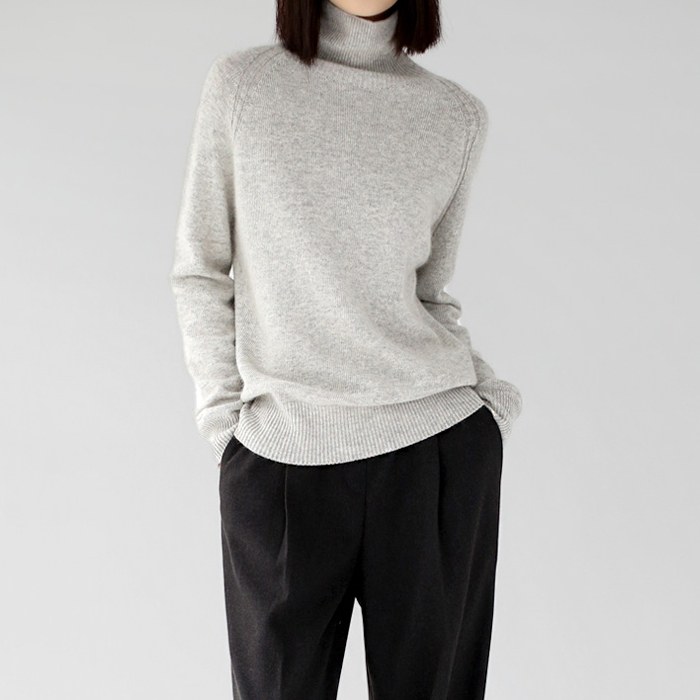 Superfine Wool Holgarment Turtleneck