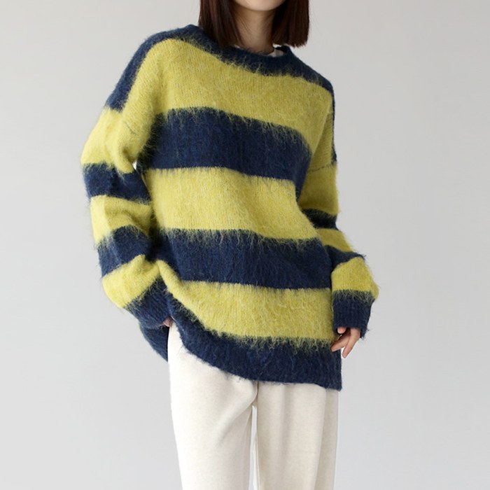 Loose fit striped long knit