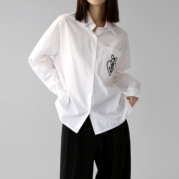 Pocket embroidered string shirt