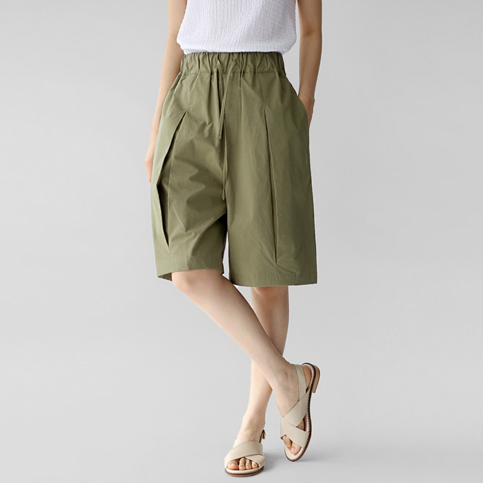 Pin tuck half pants