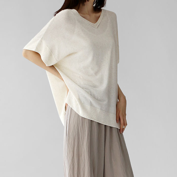 V-neck slit long knit