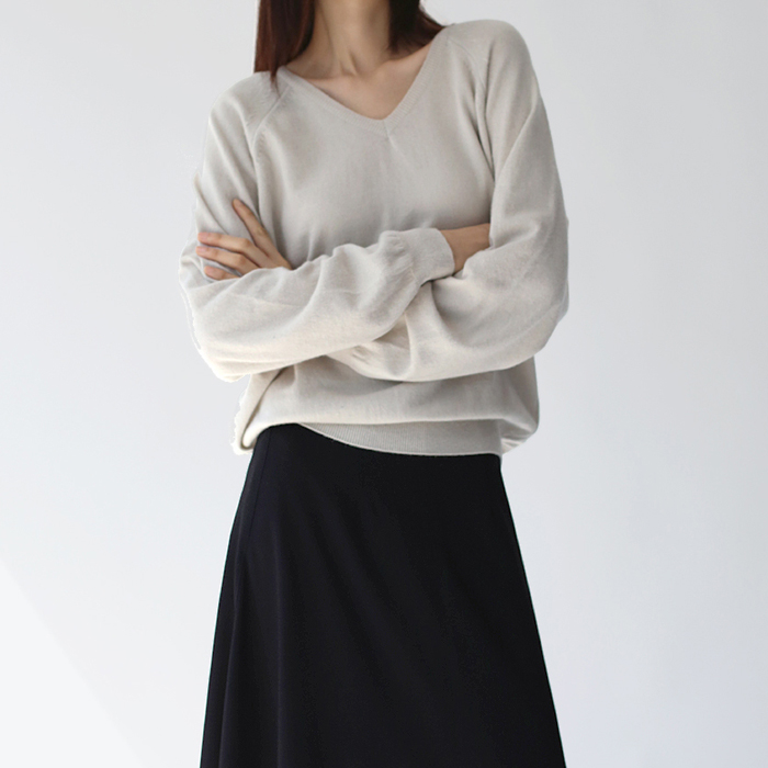 Cashmere Wool Blend V-Neck Knit Top