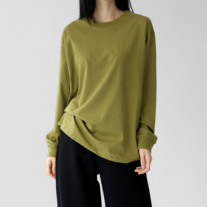 Layered long man-to-man