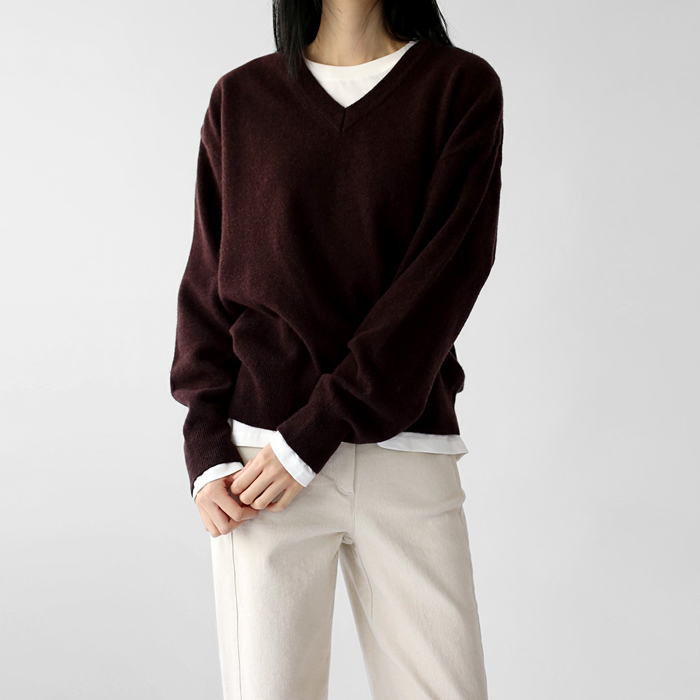 Henry V-neck wool knit