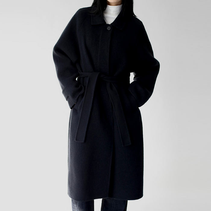 Single hidden button handmade coat