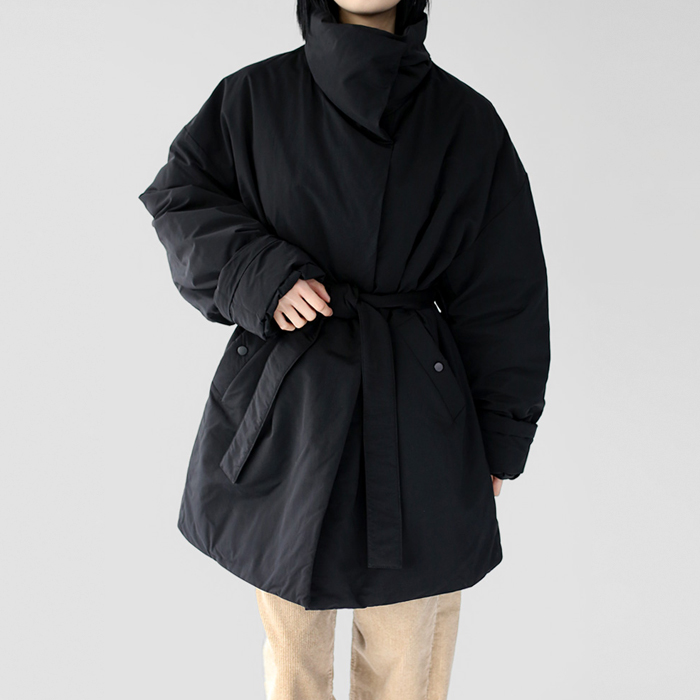 High-neck down half coat