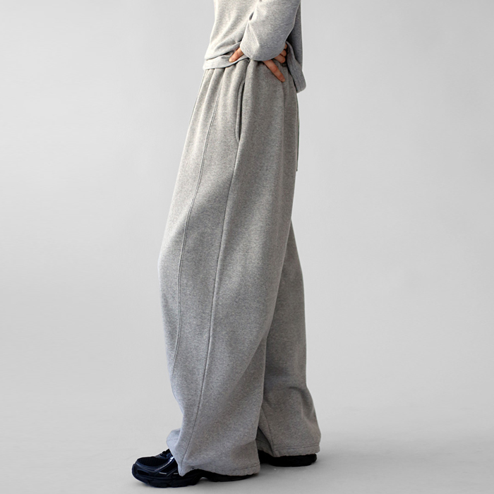 Cut-line string training pants