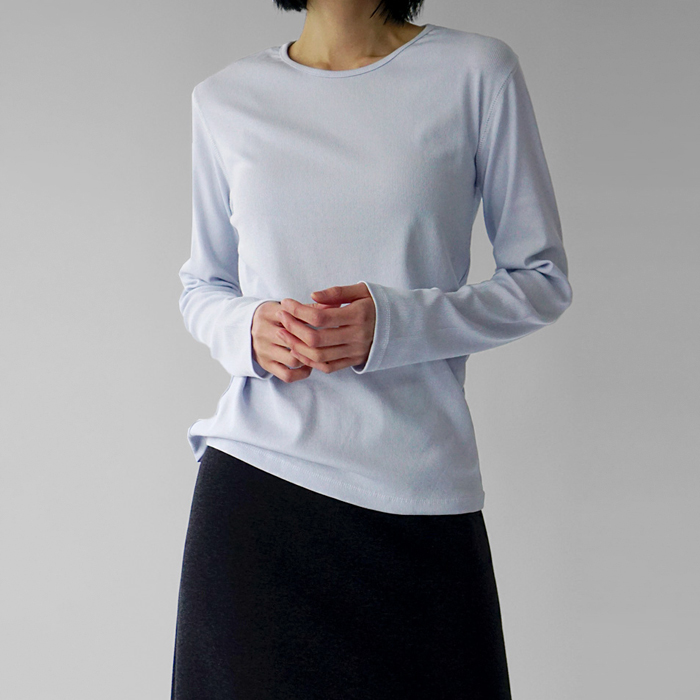 Back center cut ribbed tee