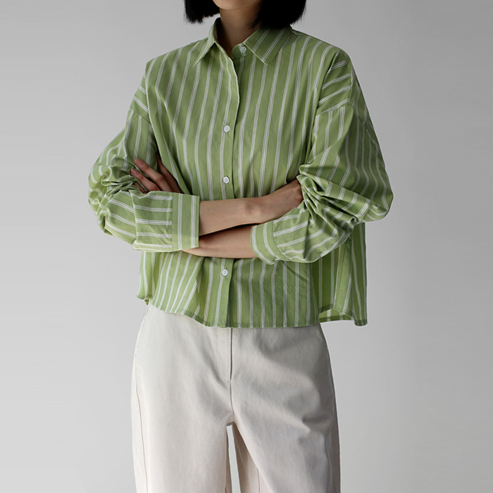 【身上7%-30日am11時まで】グリーンストライプシャツ