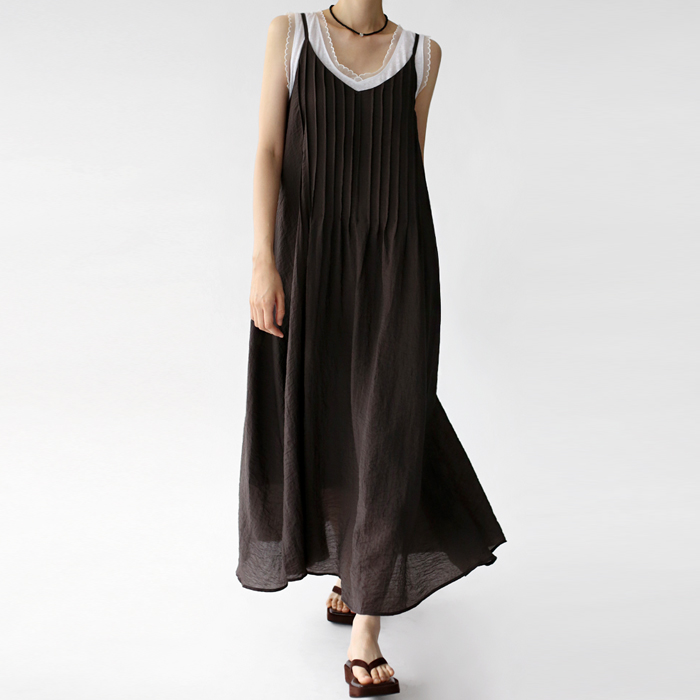 Pintuck sleeveless long dress
